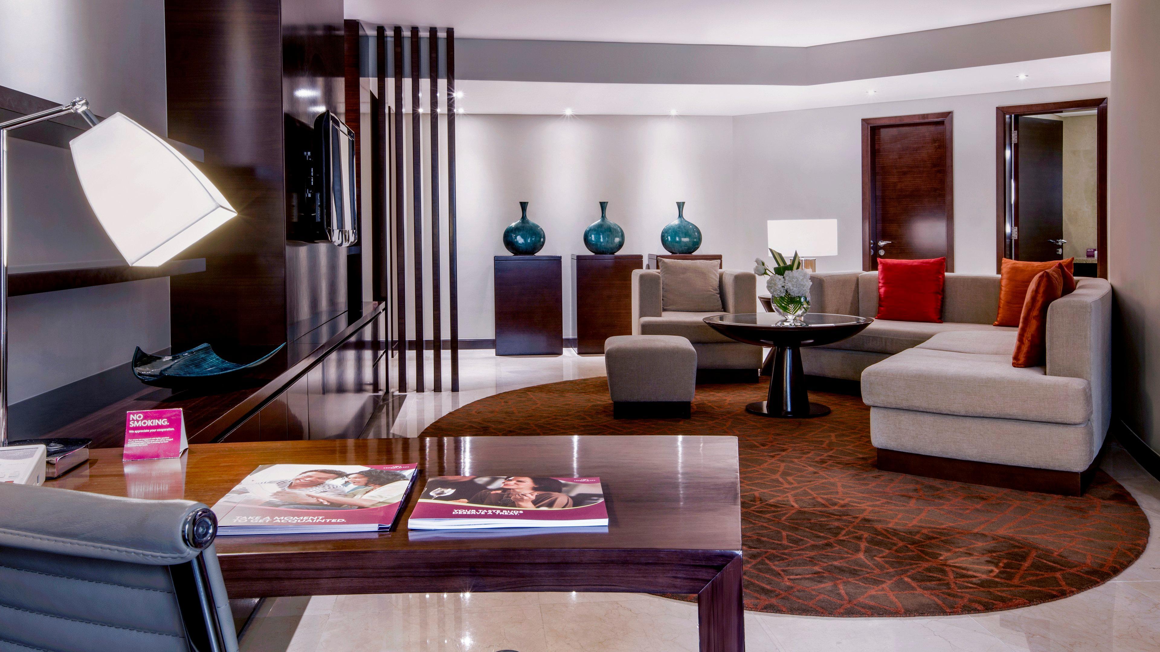 Hotel Crowne Plaza Dubai Deira By Ihg Exterior foto A suite at the W Doha