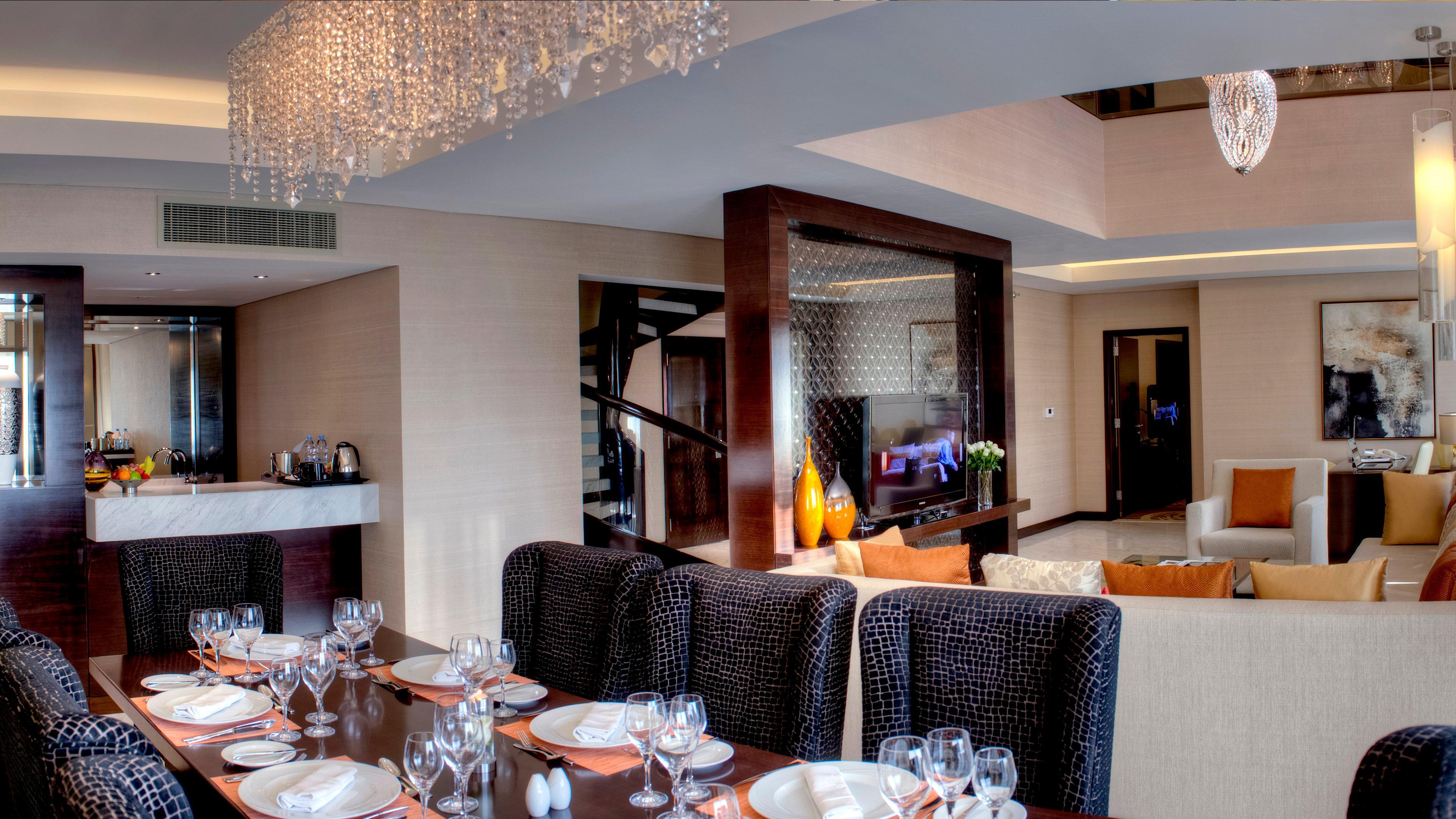 Hotel Crowne Plaza Dubai Deira By Ihg Exterior foto A suite at the Taj Mahal Palace, Mumbai