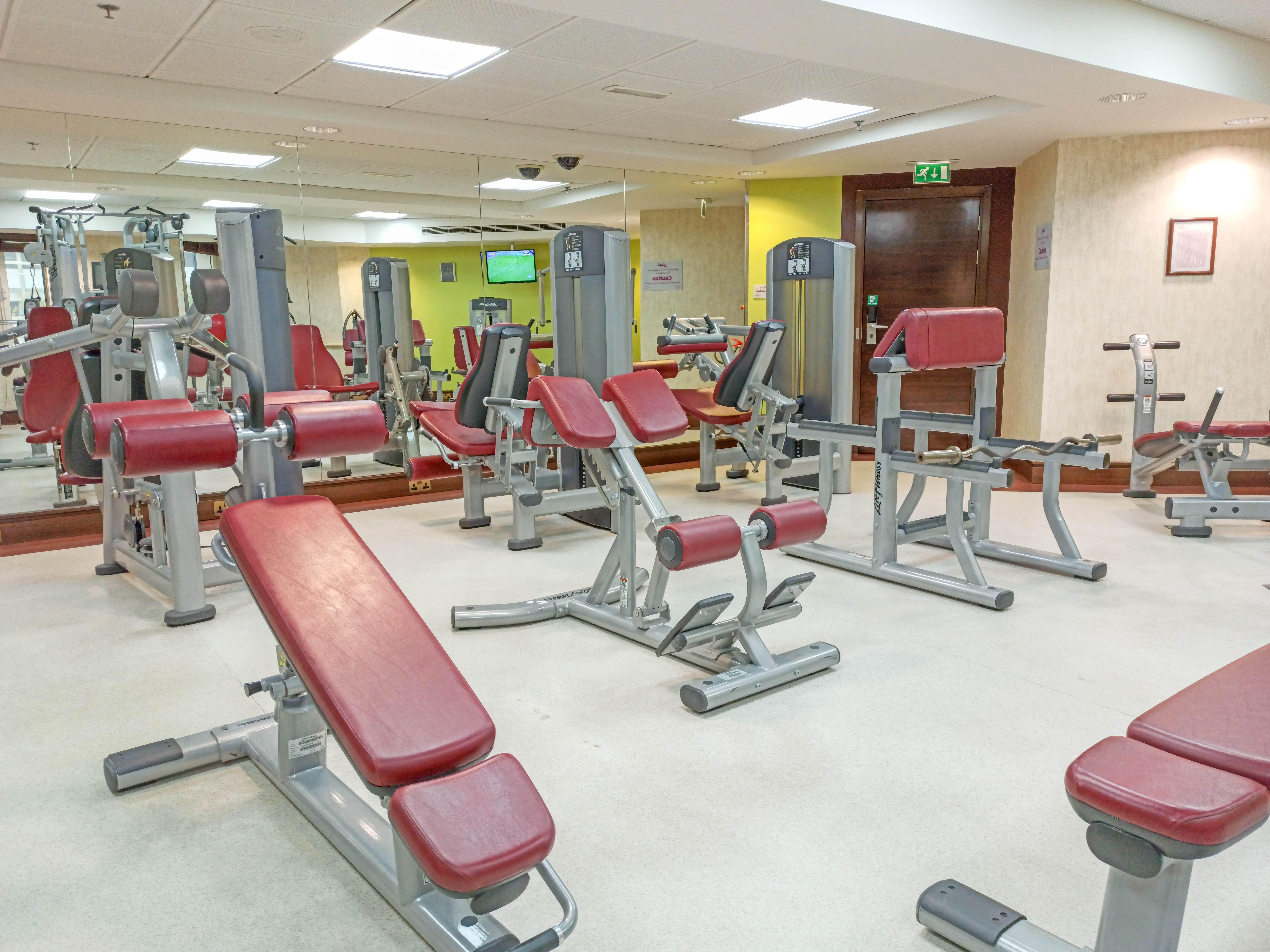 Hotel Crowne Plaza Dubai Deira By Ihg Exterior foto A gym in Dubai