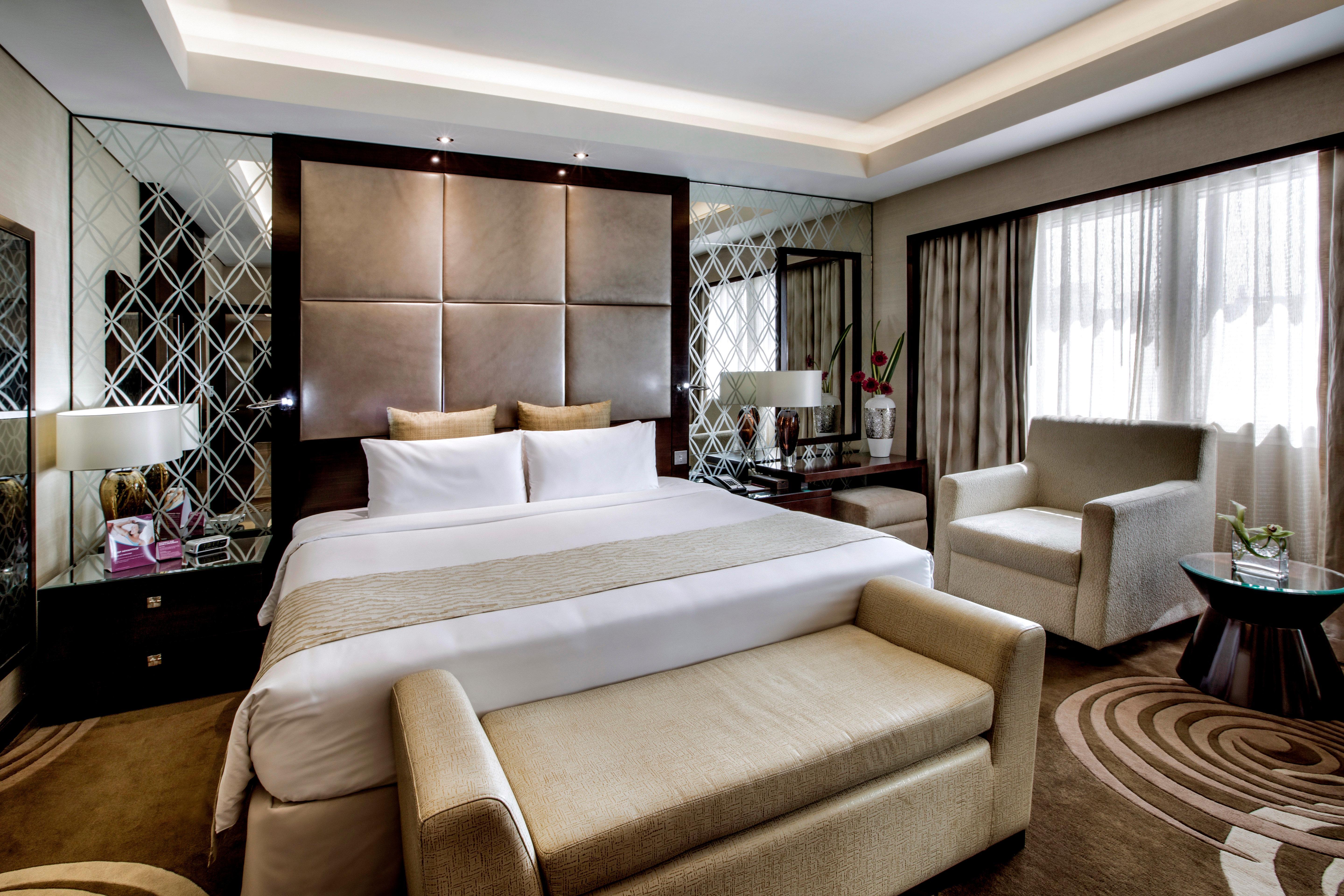 Hotel Crowne Plaza Dubai Deira By Ihg Exterior foto A bedroom at the Taj Mahal Palace, Mumbai