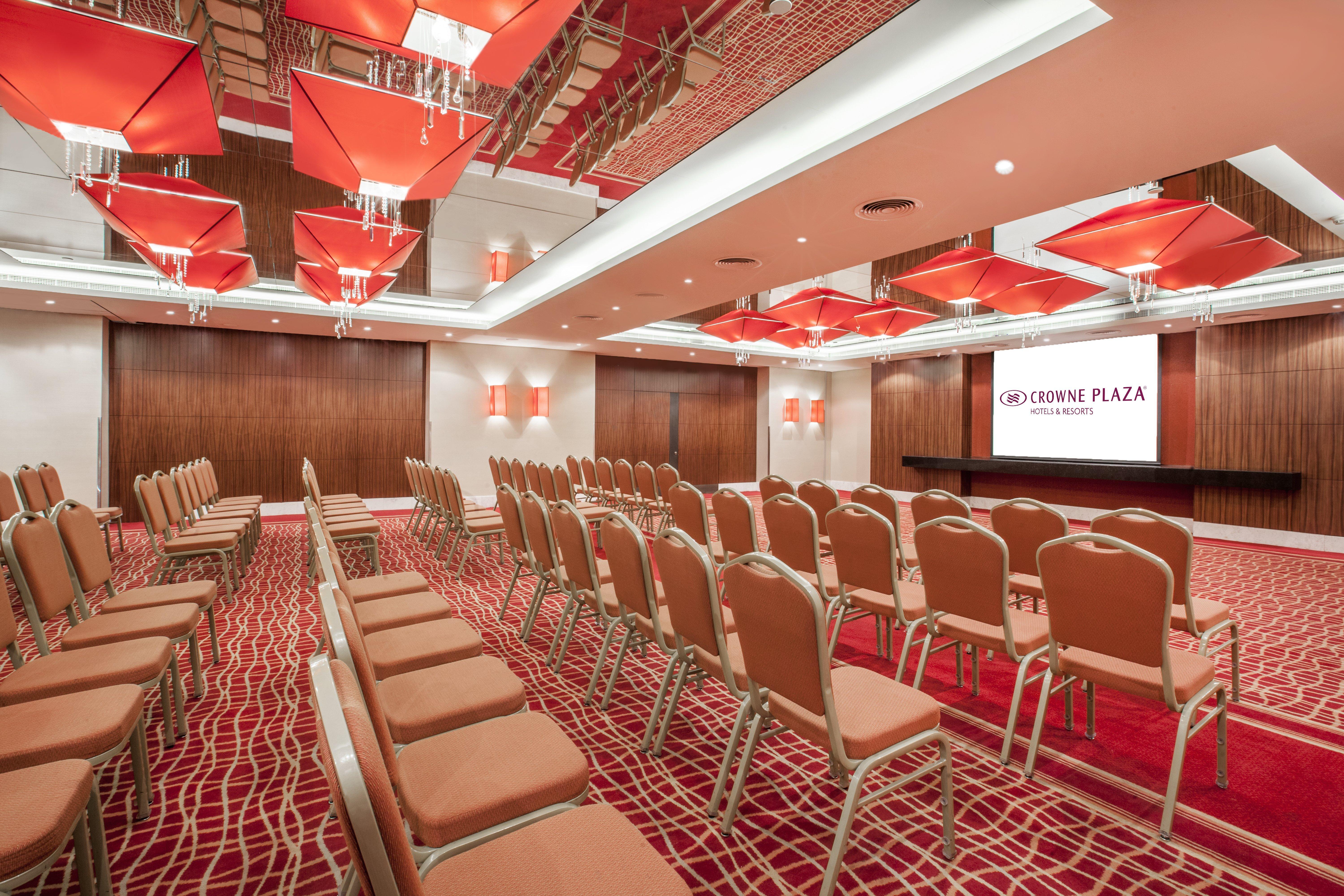 Hotel Crowne Plaza Dubai Deira By Ihg Exterior foto Meeting room