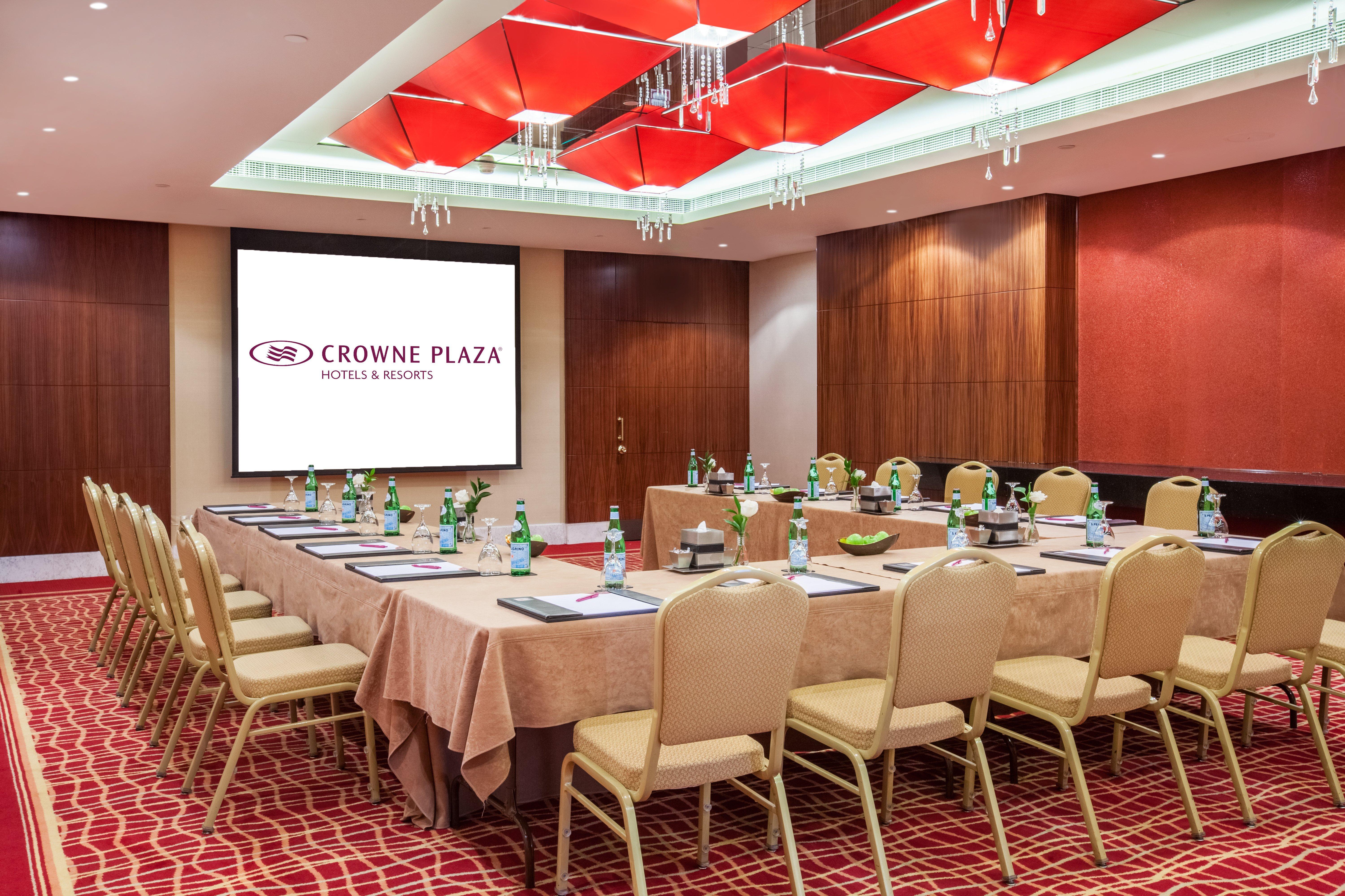 Hotel Crowne Plaza Dubai Deira By Ihg Exterior foto Meeting room