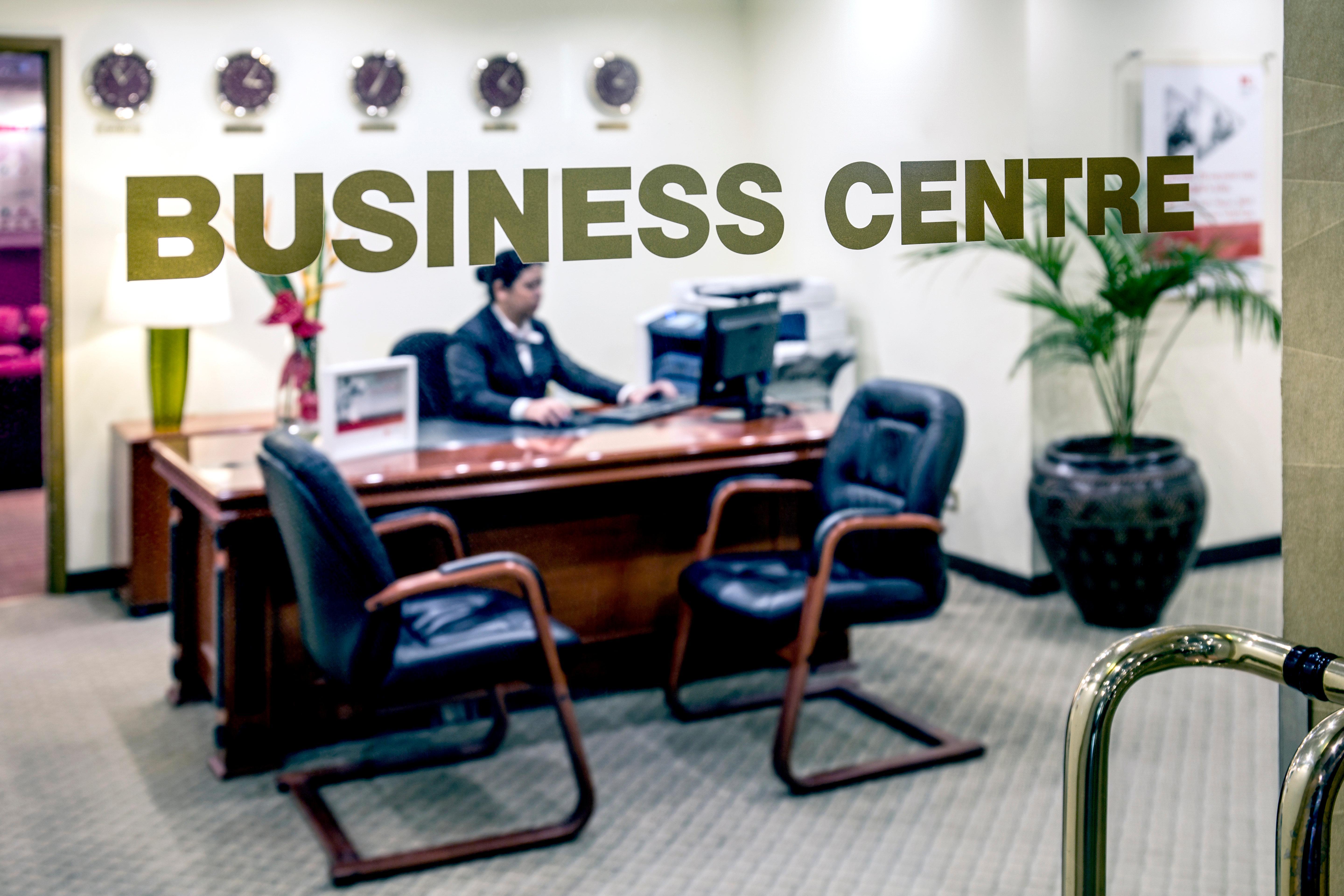 Hotel Crowne Plaza Dubai Deira By Ihg Exterior foto A business centre